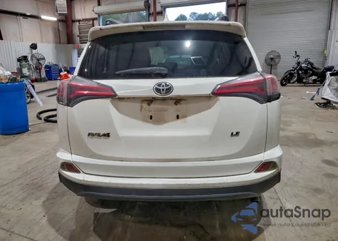 2017 Toyota Rav4 Le z USA, uszkodzony, nr VIN JTMZFREV2HJ703300